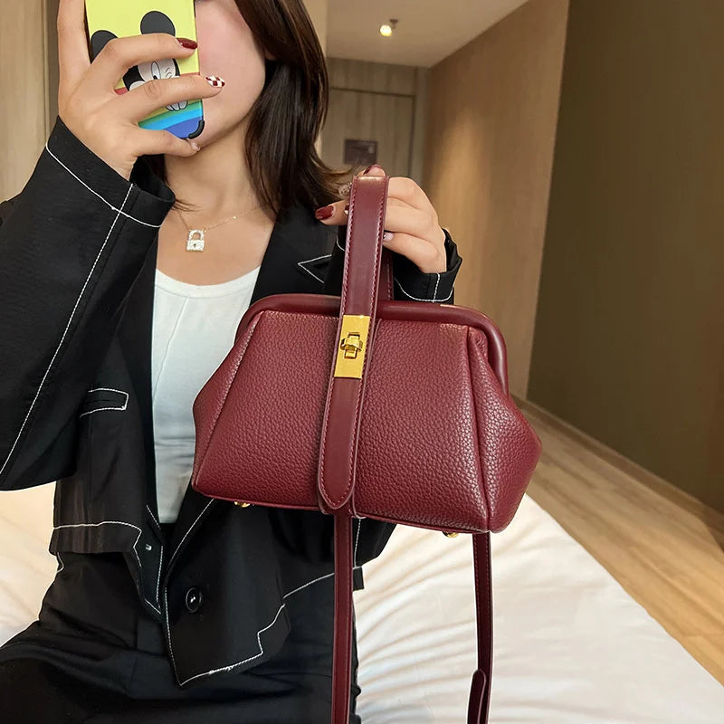 New 2023 Retro Clip Handbag Custom Leather Shoulder Crossbody Bags Ladies Purse for Women