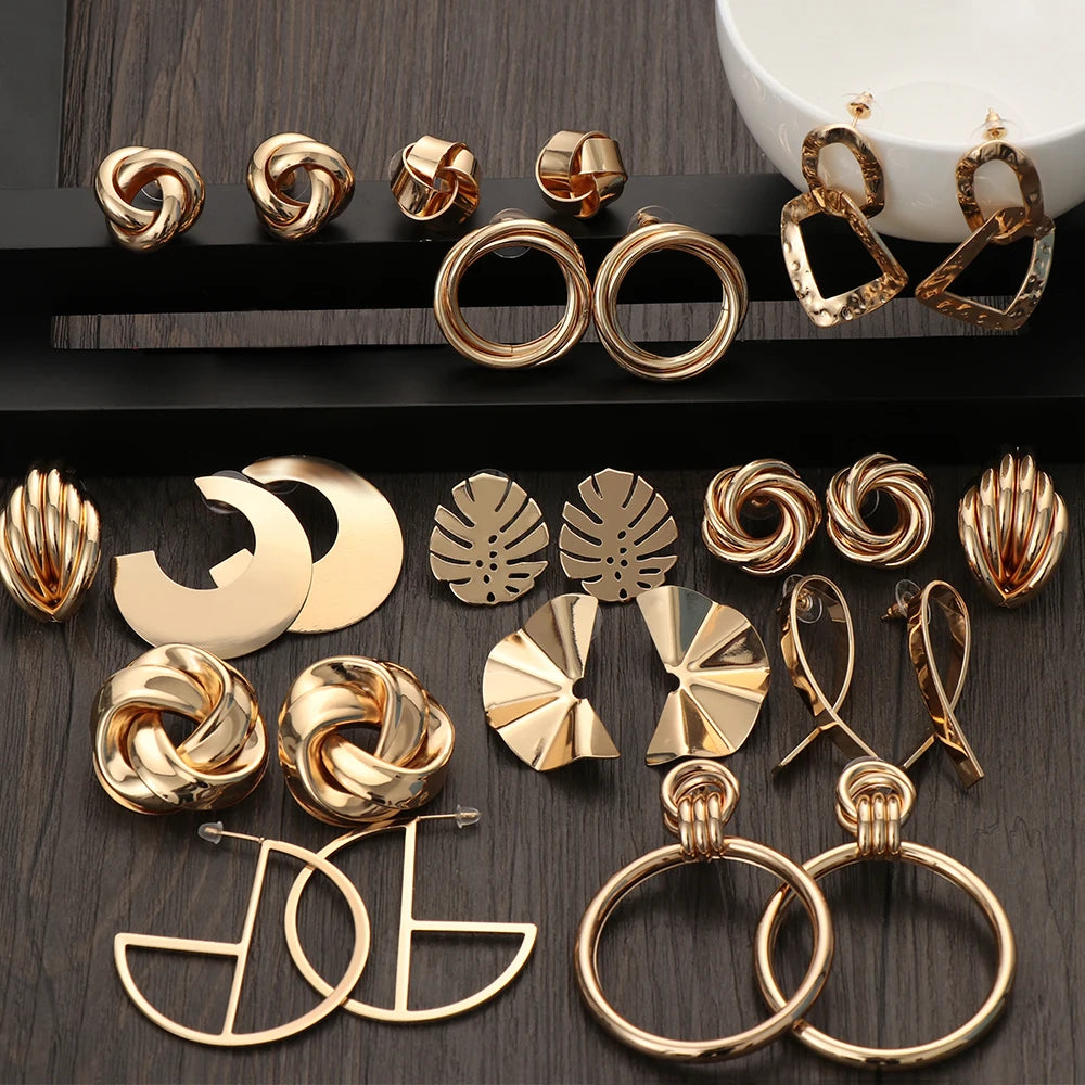 Fashion Classic Gold Twisted Love Knot Stud Earrings for Women Simple Geometric Small Earrings Wedding Bridal Jewelry N206048