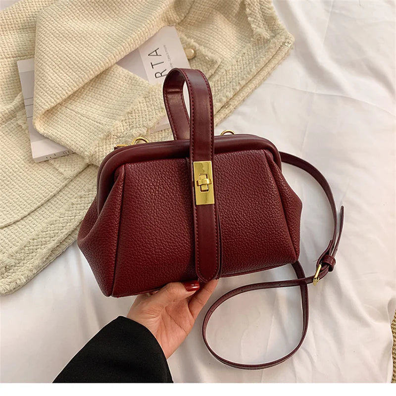 New 2023 Retro Clip Handbag Custom Leather Shoulder Crossbody Bags Ladies Purse for Women