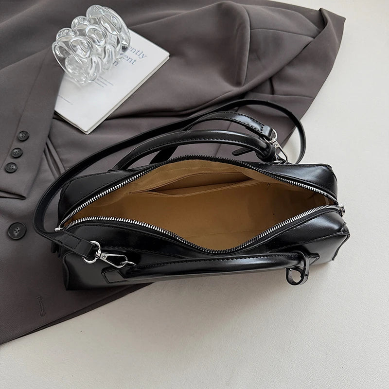 Luxurious Designer Shoulder-to-back Handbag for Ladies, Popular in Casual Style with Zipper Closure. 6128