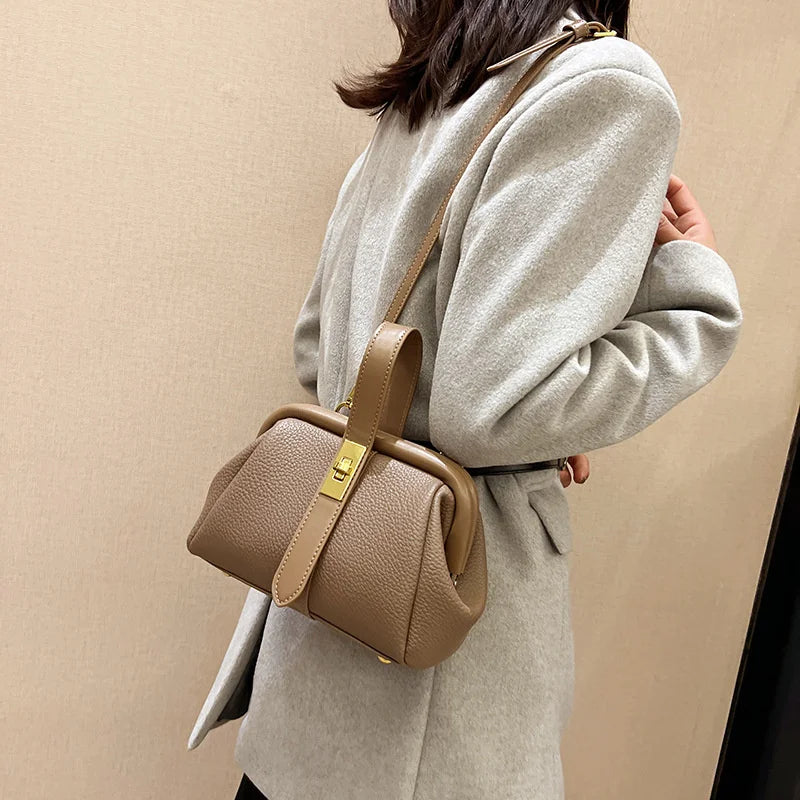 New 2023 Retro Clip Handbag Custom Leather Shoulder Crossbody Bags Ladies Purse for Women
