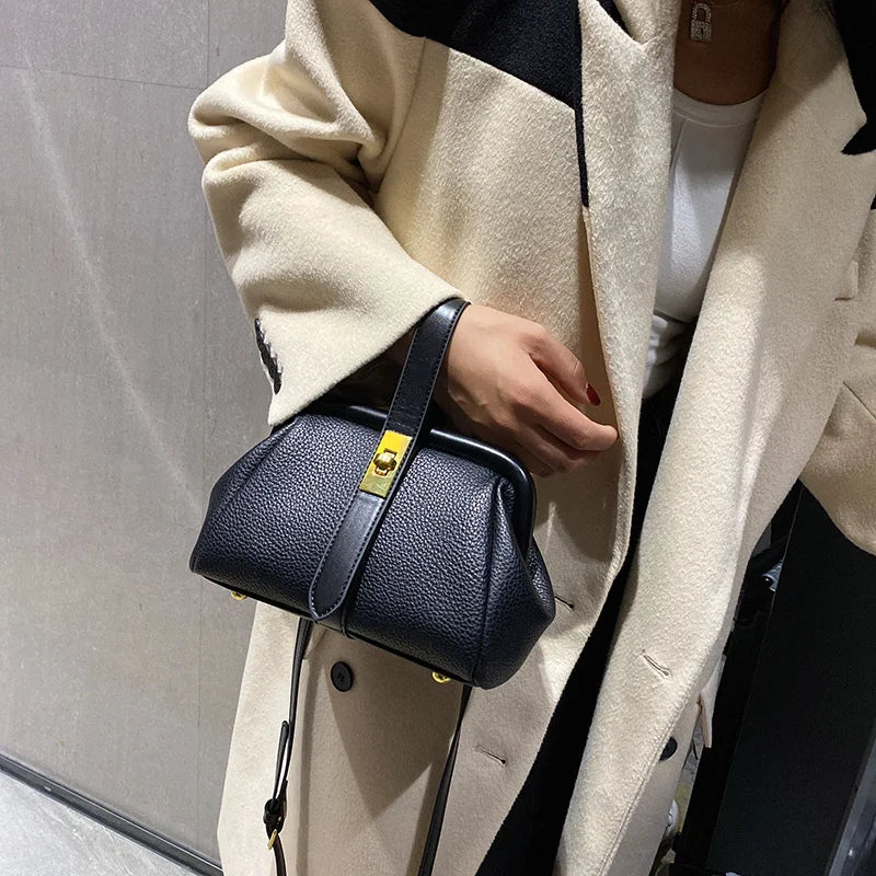 New 2023 Retro Clip Handbag Custom Leather Shoulder Crossbody Bags Ladies Purse for Women