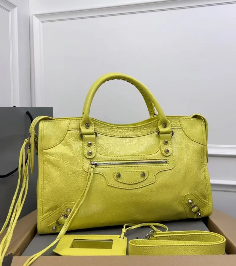 High-end original top quality new genuine leather women's bag shoulder bag retro style cowhide multi-pocket motorcycle bag