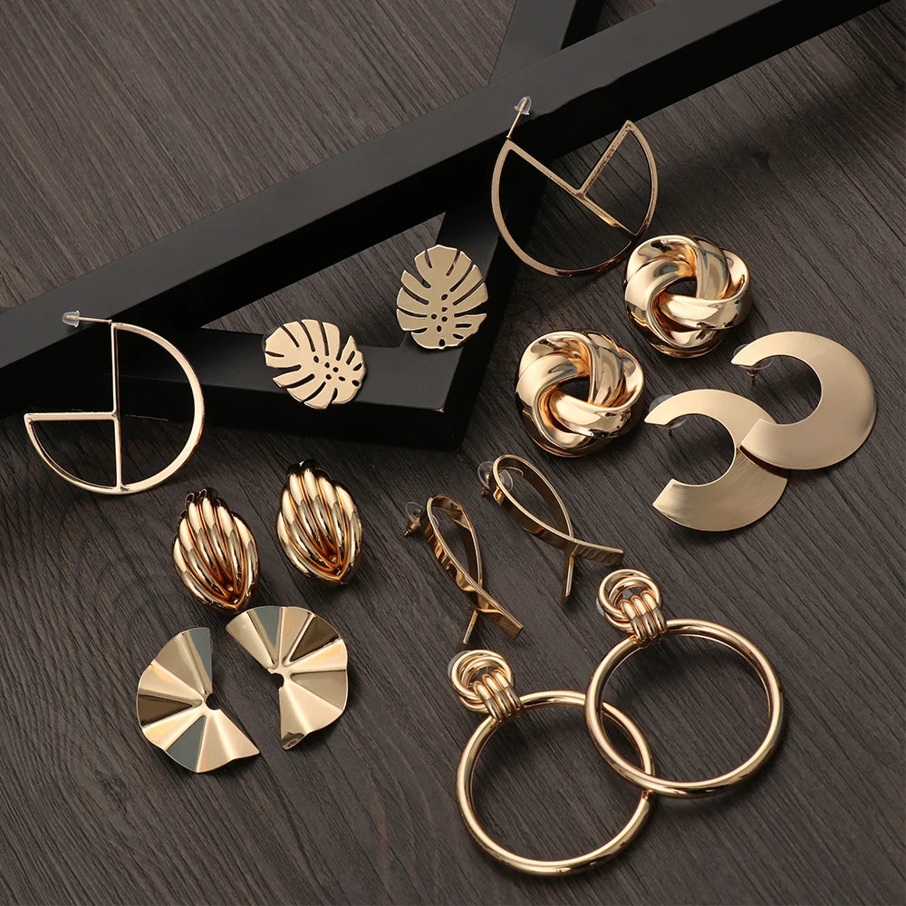 Fashion Classic Gold Twisted Love Knot Stud Earrings for Women Simple Geometric Small Earrings Wedding Bridal Jewelry N206048