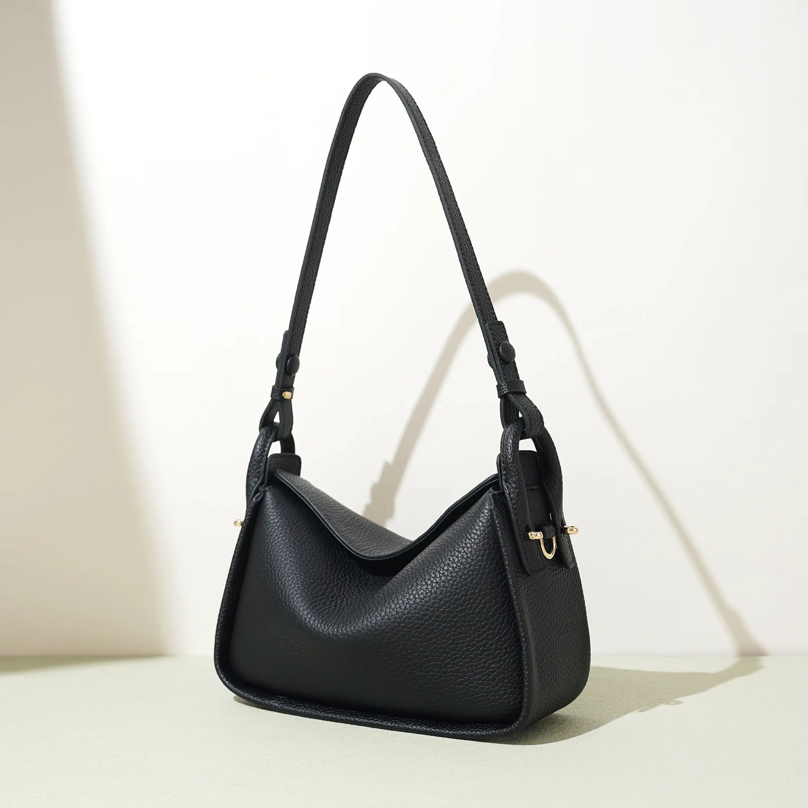 2025 New Genuine Leather Handbag Minimalist  Commuting Tote Large Capacity Light Luxury Women's Shoulder Bag High Quality